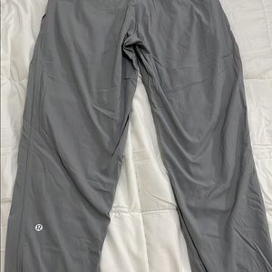 Lululemon Jogger - Dance Studio - 25” - sz 6 - Rhino Grey